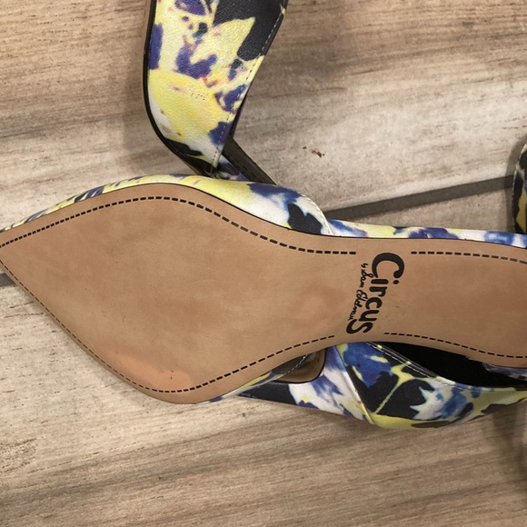 Circus NY by Sam Edelman Women's Maddy
Dress Pump Gently Used Worn inside - Picture 10 of 12
